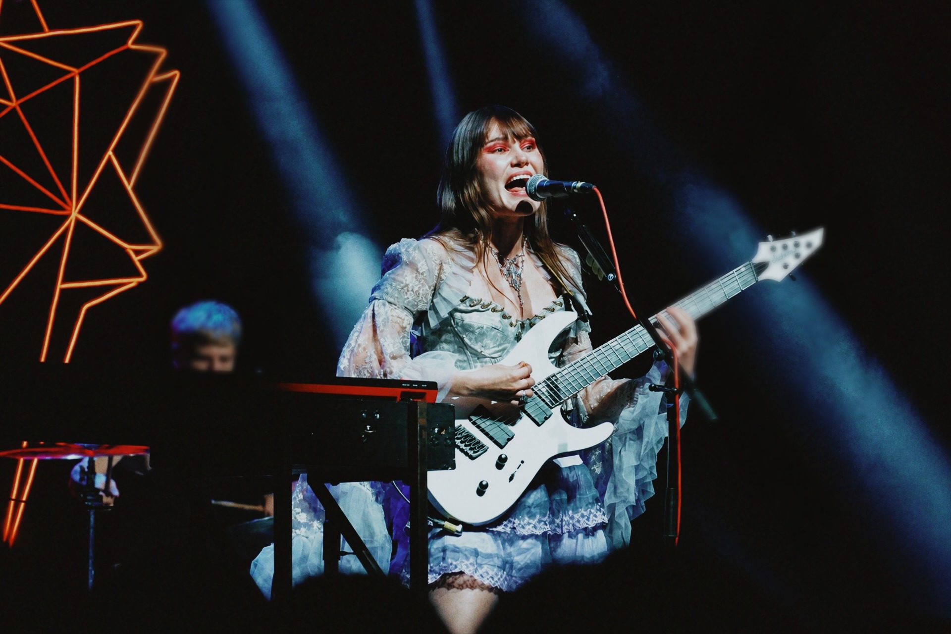 Calva Louise performing at O2 Forum Kentish Town — photo 4