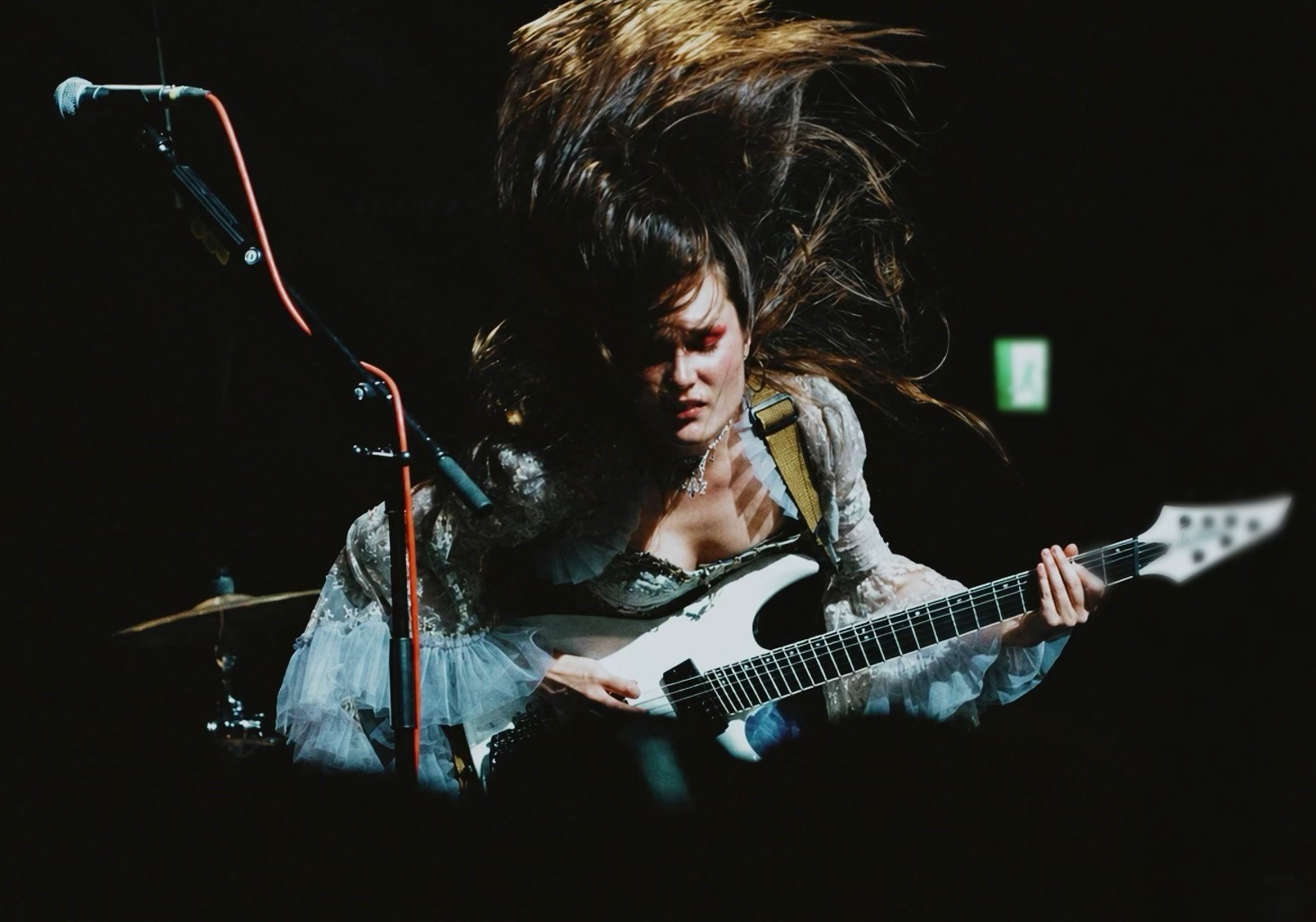 Calva Louise performing at O2 Forum Kentish Town — photo 3