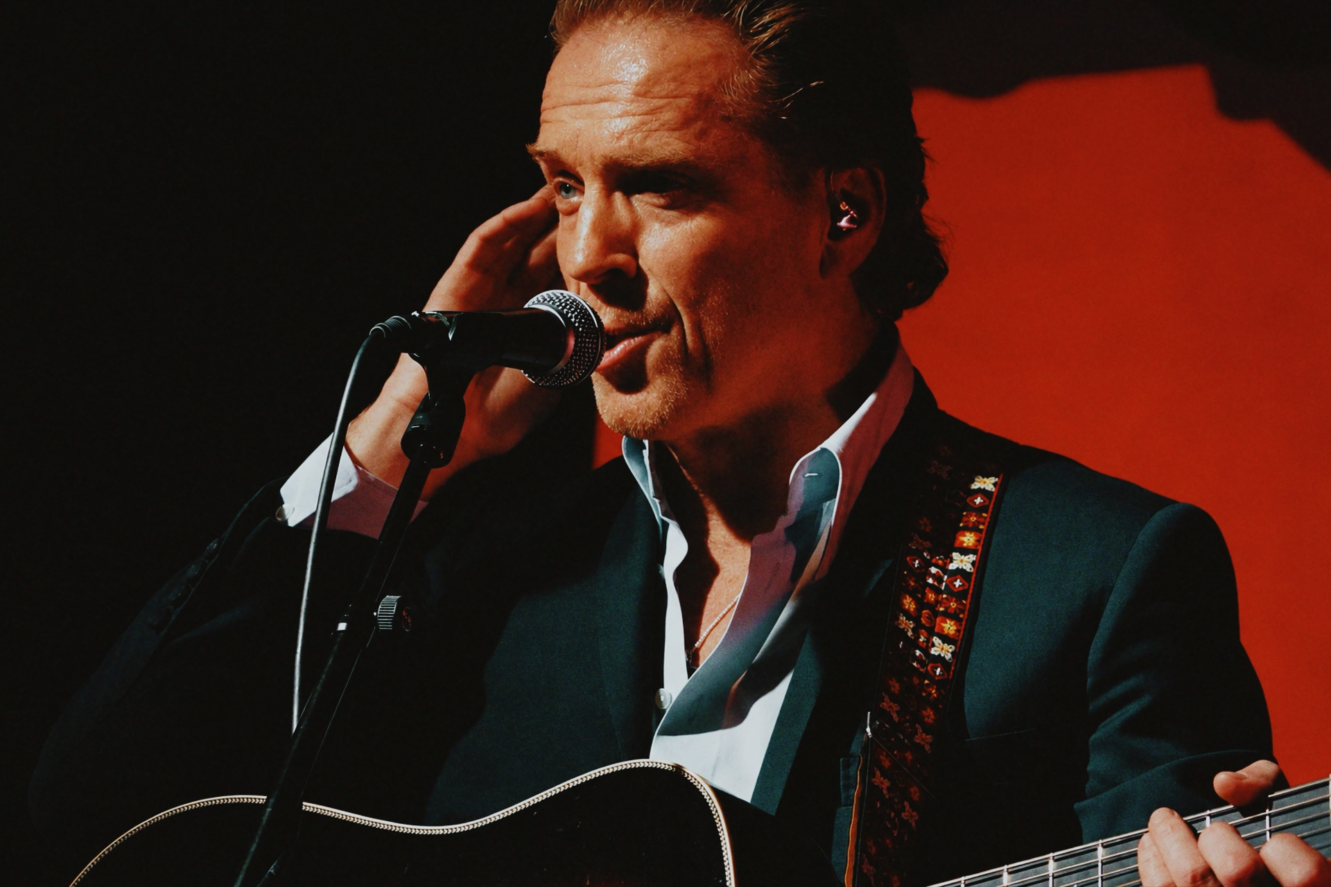 Damian Lewis at The Garage additional photography 10