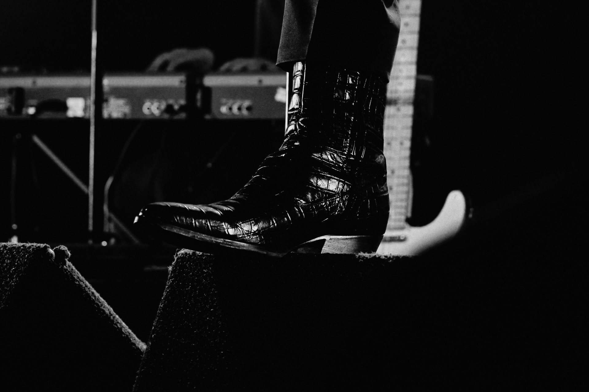 Damian Lewis at The Garage additional photography 9
