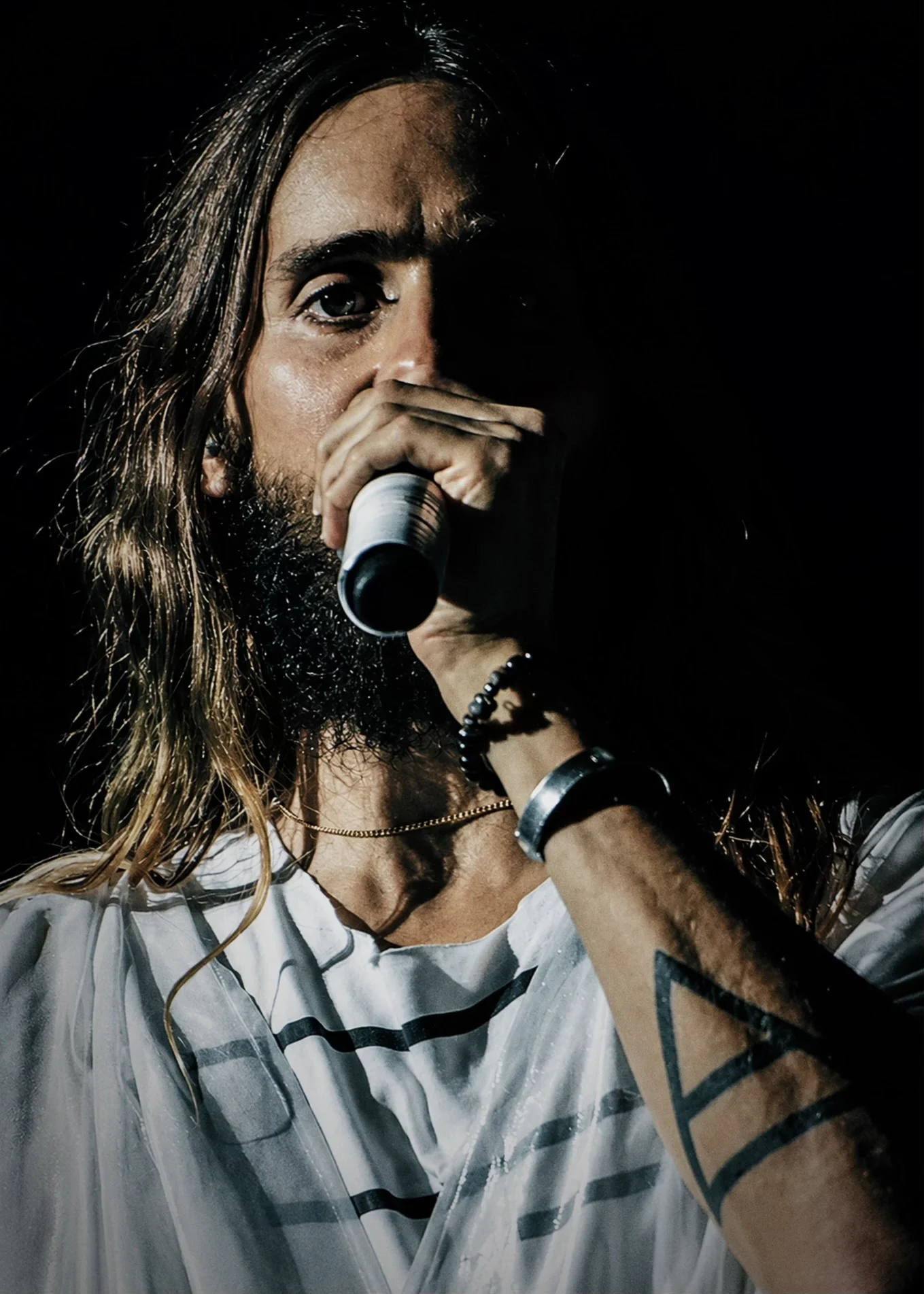 Thirty Seconds to Mars performing live in 2015